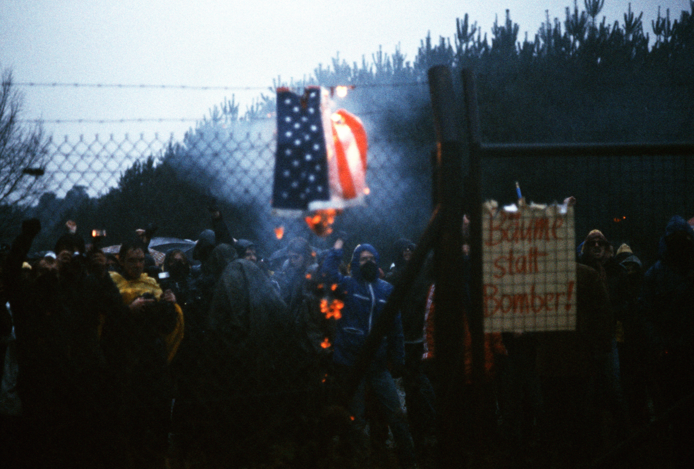 Demo vor einem US Stützpunkt in Deutschland 1982